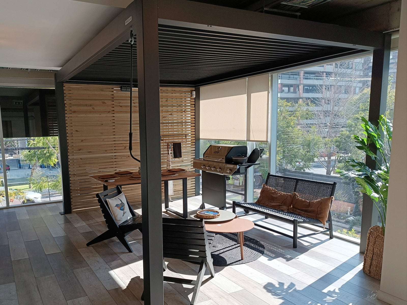 ¡Visita el Showroom PERGOLUX!