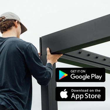 Persona armando una pérgola en su esquina superior