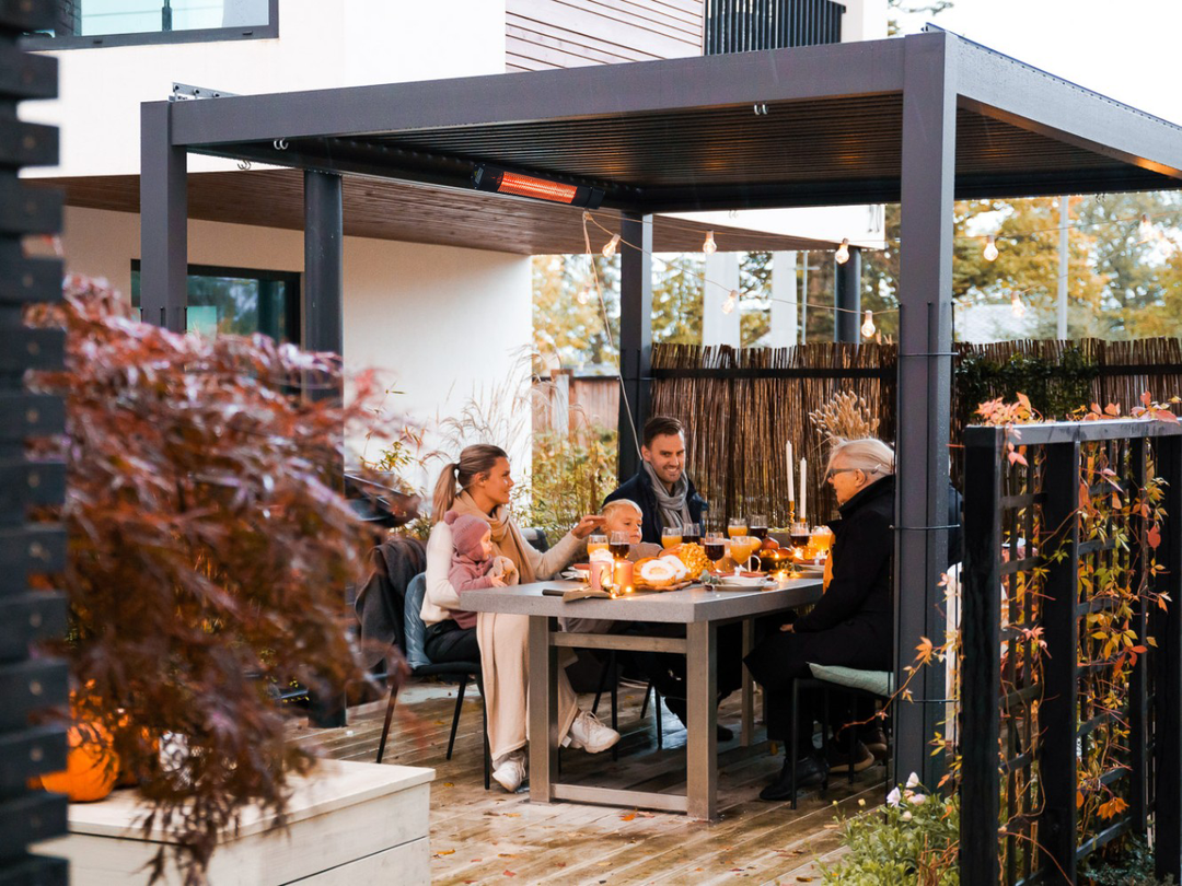 pergola-bioclimatica-pergolux-calefactor-de-terraza-gris-antracita-ambientado