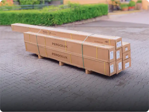 Cajas con productos PERGOLUX