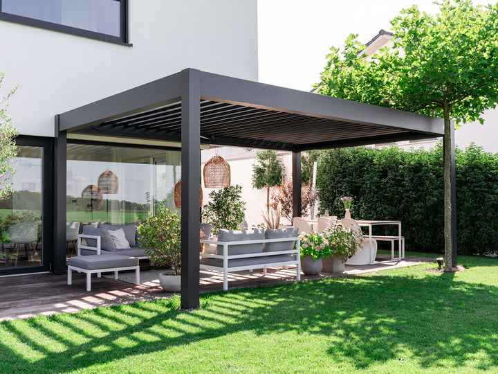 pergola-bioclimatica-pergolux-auto-soportante-skydance-s2-gris-antracita-terraza